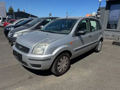 Usata Ford Fusion Viva 80 CV (58 kW) 2004 Argento Utilitaria