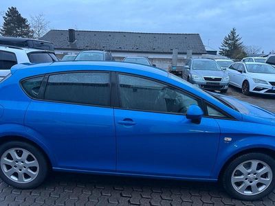 Blau Gebraucht 2010 Seat Leon Limousine | 4.600 € (Etwas zu teuer)