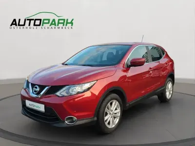 Gebraucht Nissan Qashqai Acenta 131 PS (96 kW) 2015 Rot SUV