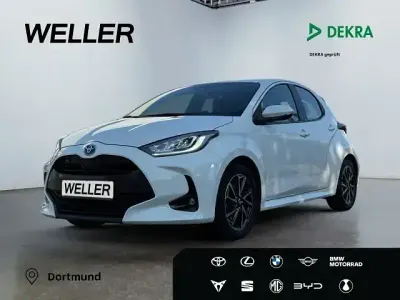 Gebraucht Toyota Yaris Team 116 PS (85 kW) 2022 Weiß Kleinwagen