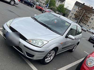 Usata Ford Focus 75 CV (55 kW) 2004 Argento Utilitaria