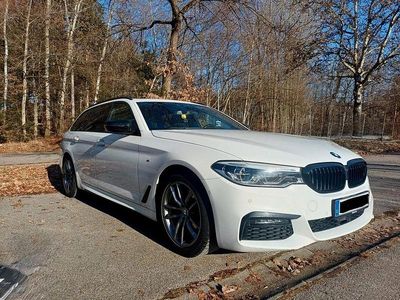 Weiß Gebraucht 2019 BMW 520 M Sport Kombi | 24.900 € (Teuer)