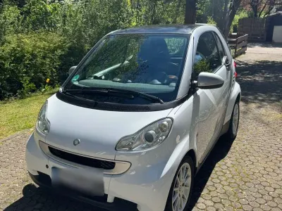 Begagnad Smart ForTwo Coupé Passion 71 HK (52 kW) 2009 Vit Sportkupé
