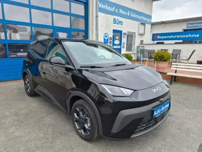 Neu BYD Dolphin Surf Comfort 114 kW (156 PS) 2025 Schwarz Kleinwagen