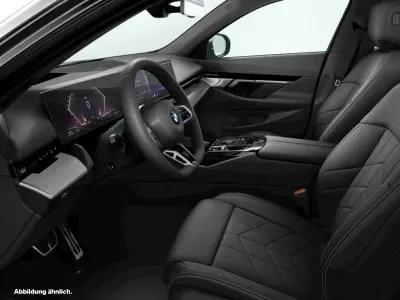 Gebraucht BMW 540 Sport Line 286 PS (210 kW) 2025 Schwarz Limousine