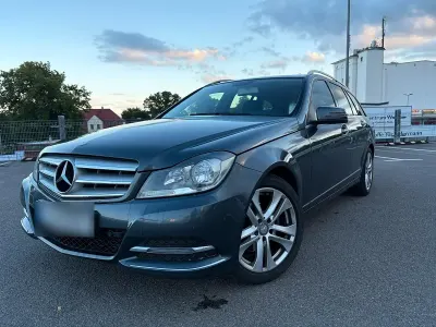 Gebraucht Mercedes C180 156 PS (114 kW) 2014 Grau Kombi
