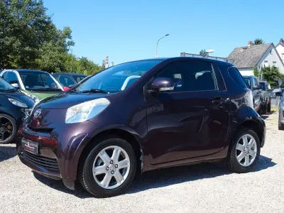 Gebraucht Toyota iQ 68 PS (50 kW) 2009 Violett Kleinwagen