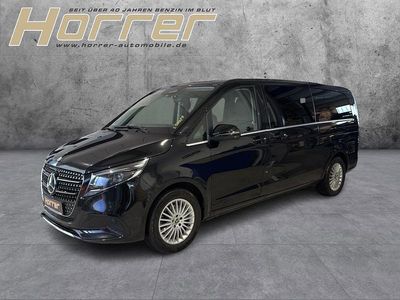 Schwarz Gebraucht 2024 Mercedes V300 Avantgarde Van / Kleinbus | 65.890 € (Fairer Preis)