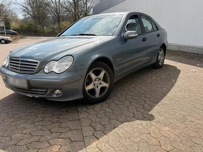 Usata Mercedes C200 122 CV (89 kW) 2005 Grigio Berlina