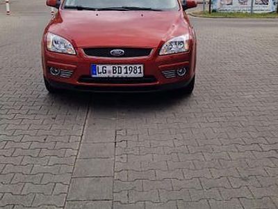 Rot Gebraucht 2007 Ford Focus Ambiente Limousine | 3.200 € (Etwas zu teuer)