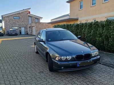 BMW 525