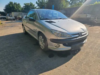 Gebraucht Peugeot 206 CC 136 PS (100 kW) 2003 Cabrio