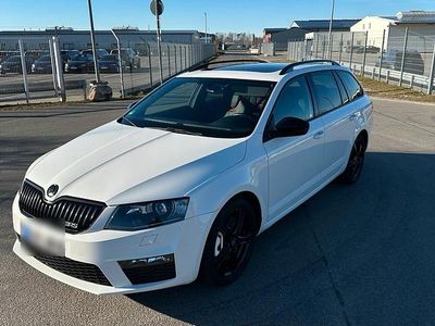 Gebraucht Skoda Octavia RS 220 PS (161 kW) 2015 Weiß Kombi