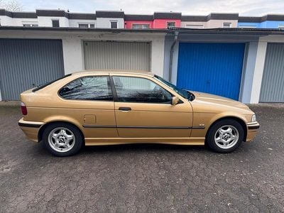 Usata BMW 316 Sport Line 105 CV (77 kW) 2000 Utilitaria