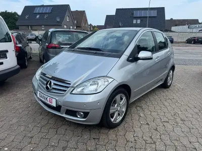 Gebraucht Mercedes A200 140 PS (102 kW) 2011 Silber Kleinwagen