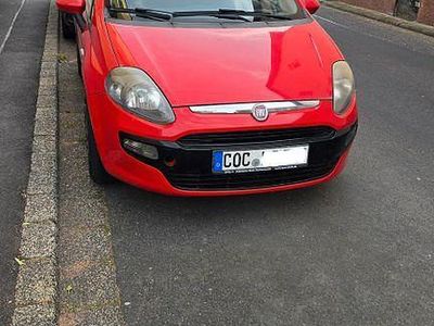 Usata Fiat Punto 69 CV (50 kW) 2011 Rosso Utilitaria