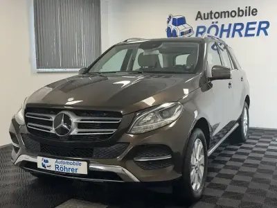 Gebraucht Mercedes GLE350 258 PS (189 kW) 2016 Braun 796 (manufaktur citrinbraun  meta (metallic) SUV