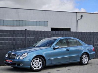 Second-hand Mercedes E270 Classic 177 CP (130 kW) 2002 Albastru Berlinǎ