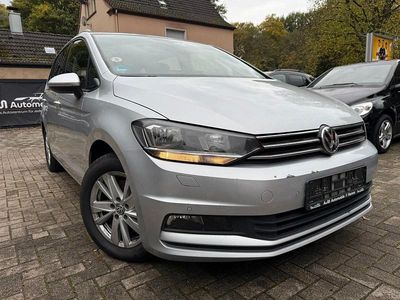Gebraucht VW Touran Comfortline 150 PS (110 kW) 2020 Silber Van / Kleinbus