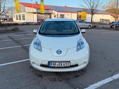 Second-hand Nissan Leaf 79 kW (108 CP) 2013 Bej Hatchback