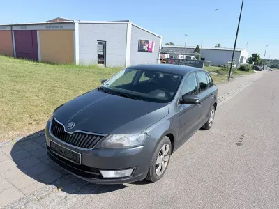 Gebraucht Skoda Rapid Ambition 90 PS (66 kW) 2016 Grau Kleinwagen