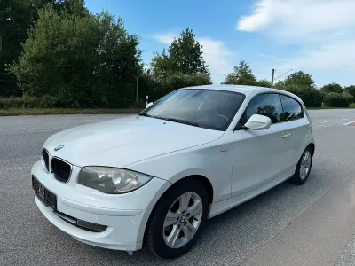 Gebraucht BMW 116 Sport Line 122 PS (89 kW) 2011 Weiß Kleinwagen