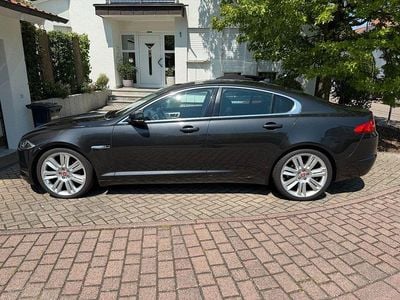 Second-hand Jaguar XF 200 CP (147 kW) 2015 Negru Berlinǎ