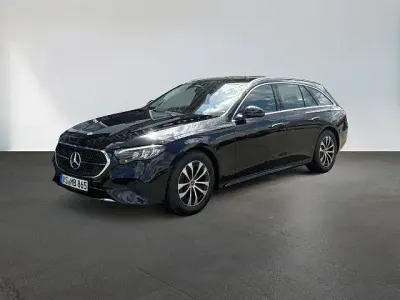 Gebraucht Mercedes E220 Avantgarde 197 PS (144 kW) 2026 Schwarz Limousine