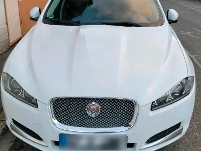 Gebraucht Jaguar XF 241 PS (177 kW) 2013 Weiß Limousine