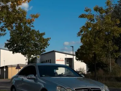Gebraucht Mercedes CLK200 184 PS (135 kW) 2007 Silber Coupé