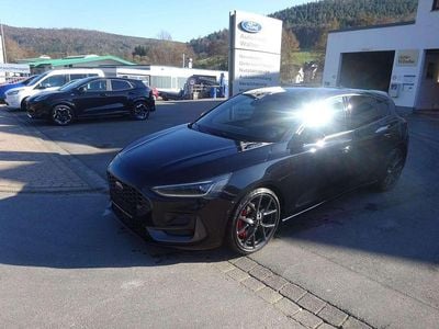 Gebraucht Ford Focus ST 280 PS (205 kW) 2024 Obsidianschwarz metallic Limousine
