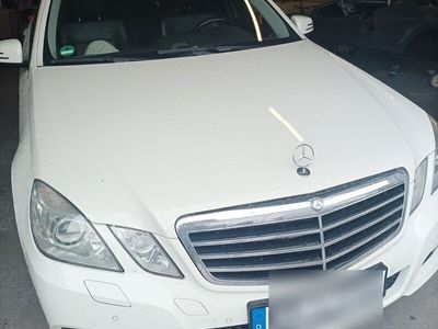 gebraucht Mercedes E300 CDI T BlueEFFICIENCY -avantgard