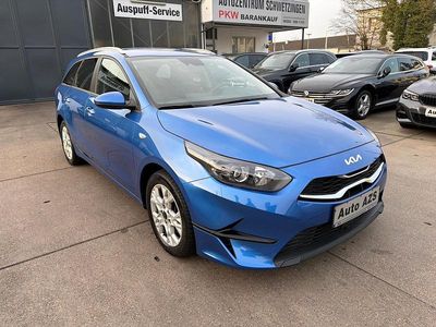 Second-hand Kia Ceed Sportswagon 101 CP (74 kW) 2023 Albastru Break