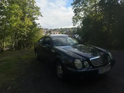 Gebraucht Mercedes CLK230 193 PS (141 kW) 1999 Blau Coupé