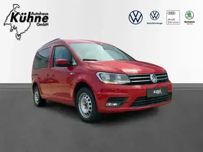 Gebraucht VW Caddy Comfortline 125 PS (91 kW) 2017 Rot Van / Kleinbus