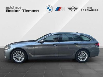 Gebraucht BMW 530e Luxury Line 292 PS (214 kW) 2022 Bluestone Kombi