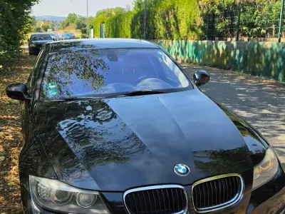 Gebraucht BMW 320 184 PS (135 kW) 2010 Schwarz Limousine