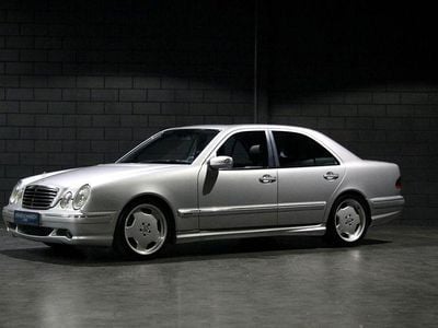 Brilliant silber Gebraucht 2000 Mercedes E55 AMG AMG Limousine | 49.500 €
