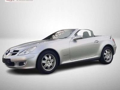 Gebraucht Mercedes SLK200 163 PS (119 kW) 2007 Iridiumsilber Cabrio