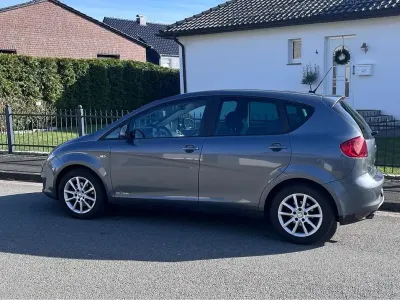 Gebraucht Seat Altea 105 PS (77 kW) 2013 Grau Kombi