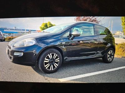 Gebraucht Fiat Punto 69 PS (50 kW) 2015 Schwarz Kleinwagen