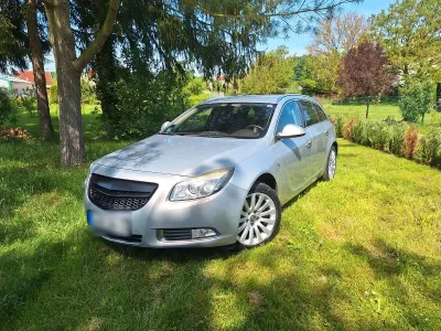 Gebraucht Opel Insignia Sport 160 PS (117 kW) 2012 Gold Kombi