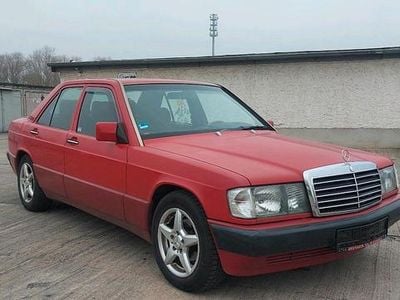 Rot Gebraucht 1994 Mercedes 190 Limousine | 4.799 €