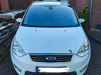 Second-hand Ford Galaxy Titanium 163 CP (119 kW) 2013 Alb Monovolum