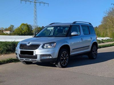 Begagnad Skoda Yeti Adventure 122 HK (89 kW) 2014 Silver SUV