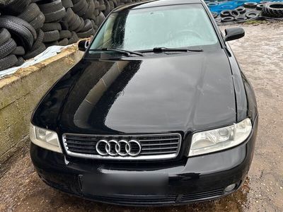 gebraucht Audi A4 B5 / BJ 2000 / TÜV 08/25