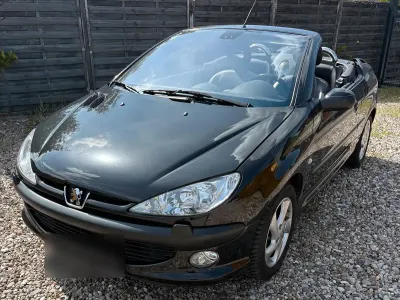 Gebraucht Peugeot 206 CC 109 PS (80 kW) 2003 Schwarz Cabrio