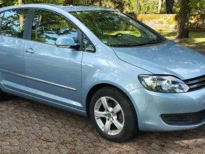 Gebraucht VW Golf Plus Comfortline 105 PS (77 kW) 2010 Blau Van / Kleinbus