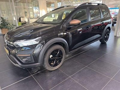 Schwarz Gebraucht 2024 Dacia Jogger Extreme Van / Kleinbus | 20.750 € (Fairer Preis)