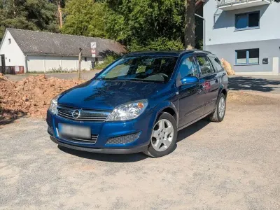 Gebraucht Opel Astra 101 PS (74 kW) 2007 Blau Kombi